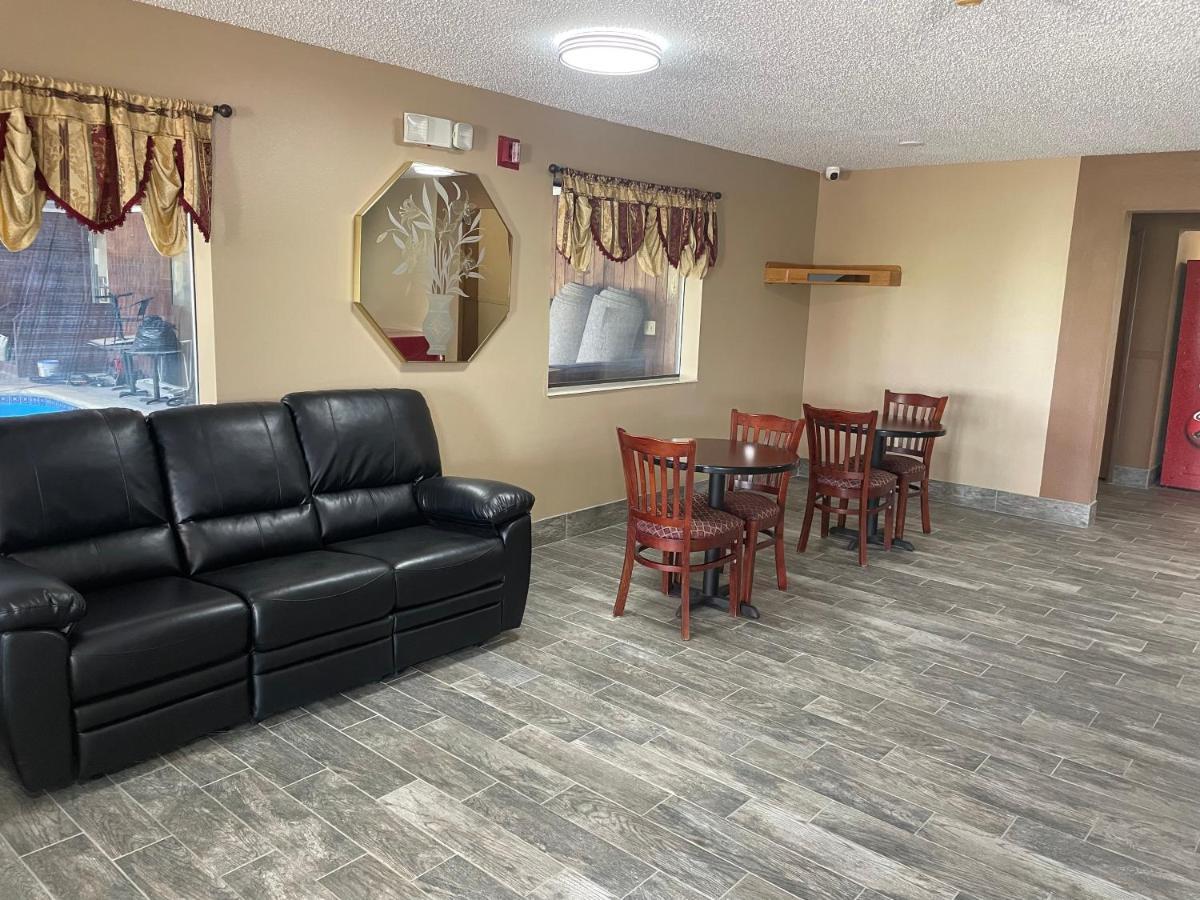 Designer Inn And Suites トレド エクステリア 写真