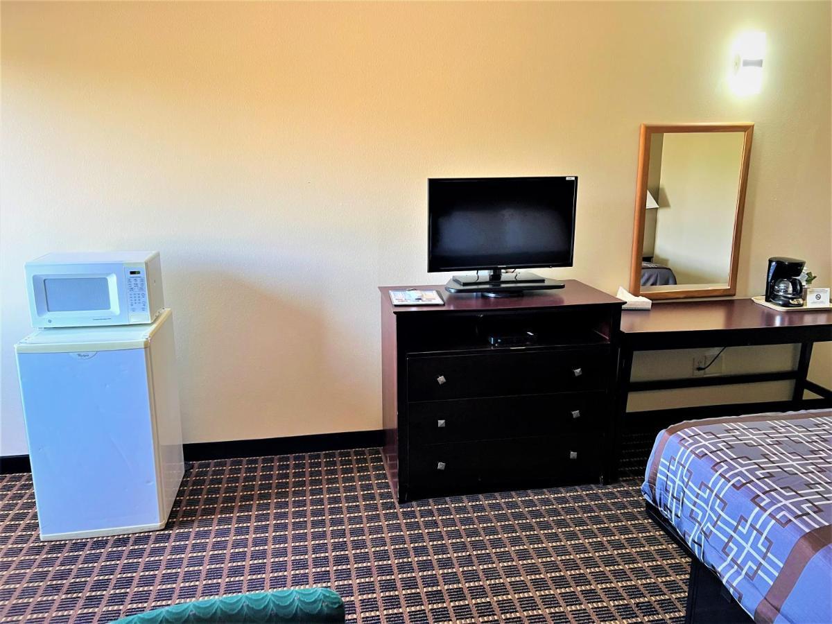 Designer Inn And Suites トレド エクステリア 写真