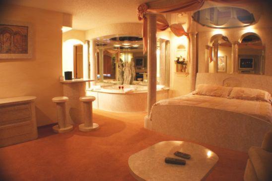 Designer Inn And Suites トレド エクステリア 写真